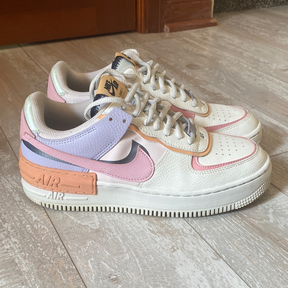 Women’s Nike AF1 Pastel Sneakers